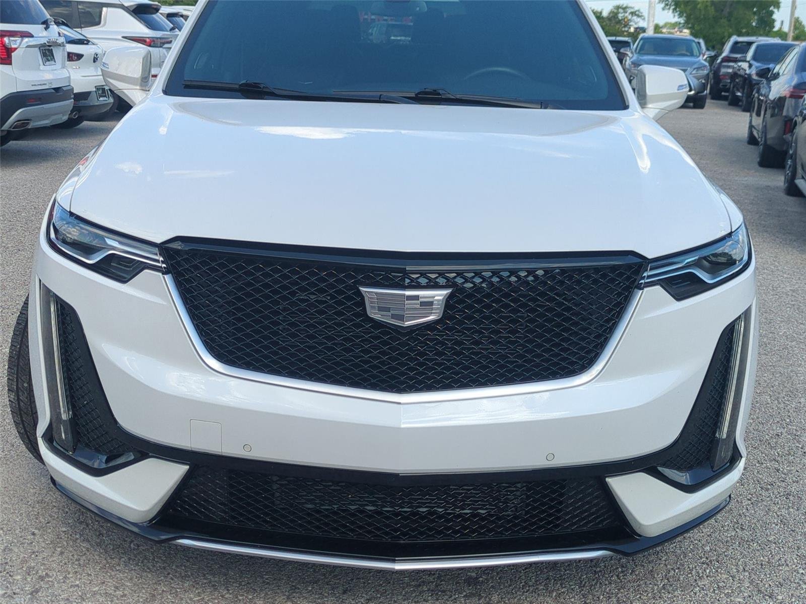 Used 2022 Crystal White Tricoat Cadillac Sport image 14