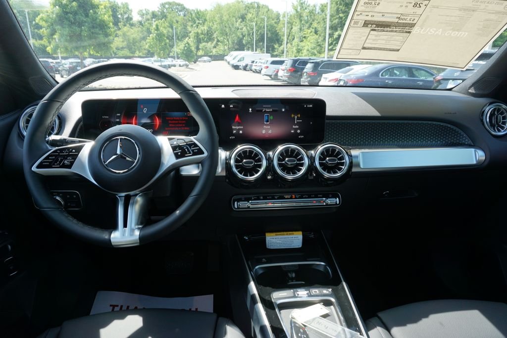 Certified Used 2025 Mountain Grey Metallic Mercedes-Benz GLB 250 image 45