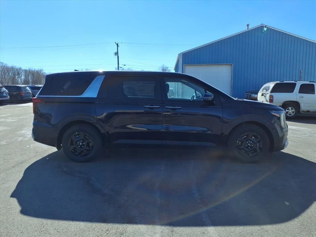 New 2026 Deep Chroma Blue Kia LX image 7