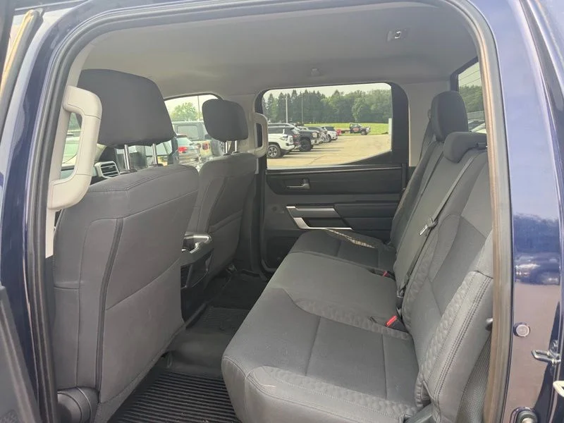 Used 2022  Toyota SR5 image 4
