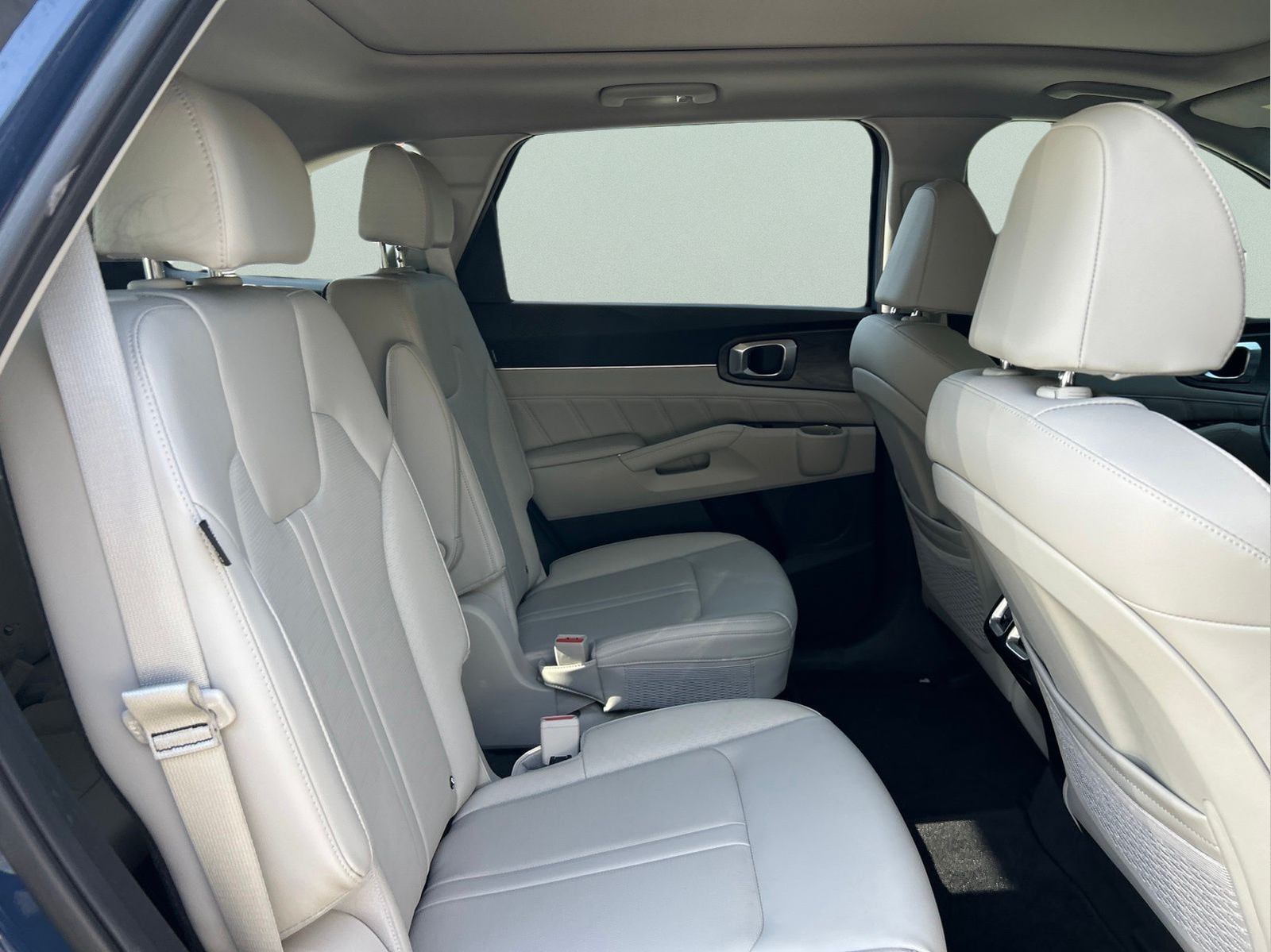 Used 2025 Black Kia X-Line SX image 12