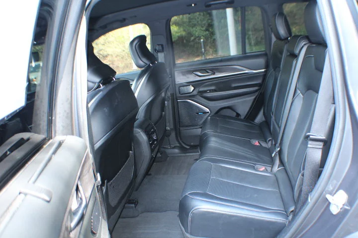 Used 2022 Gray Jeep Overland 4x4 image 16