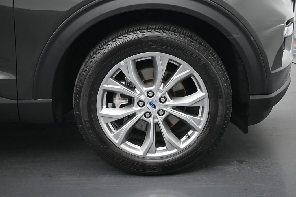Certified Used 2023 Green Ford XLT image 26