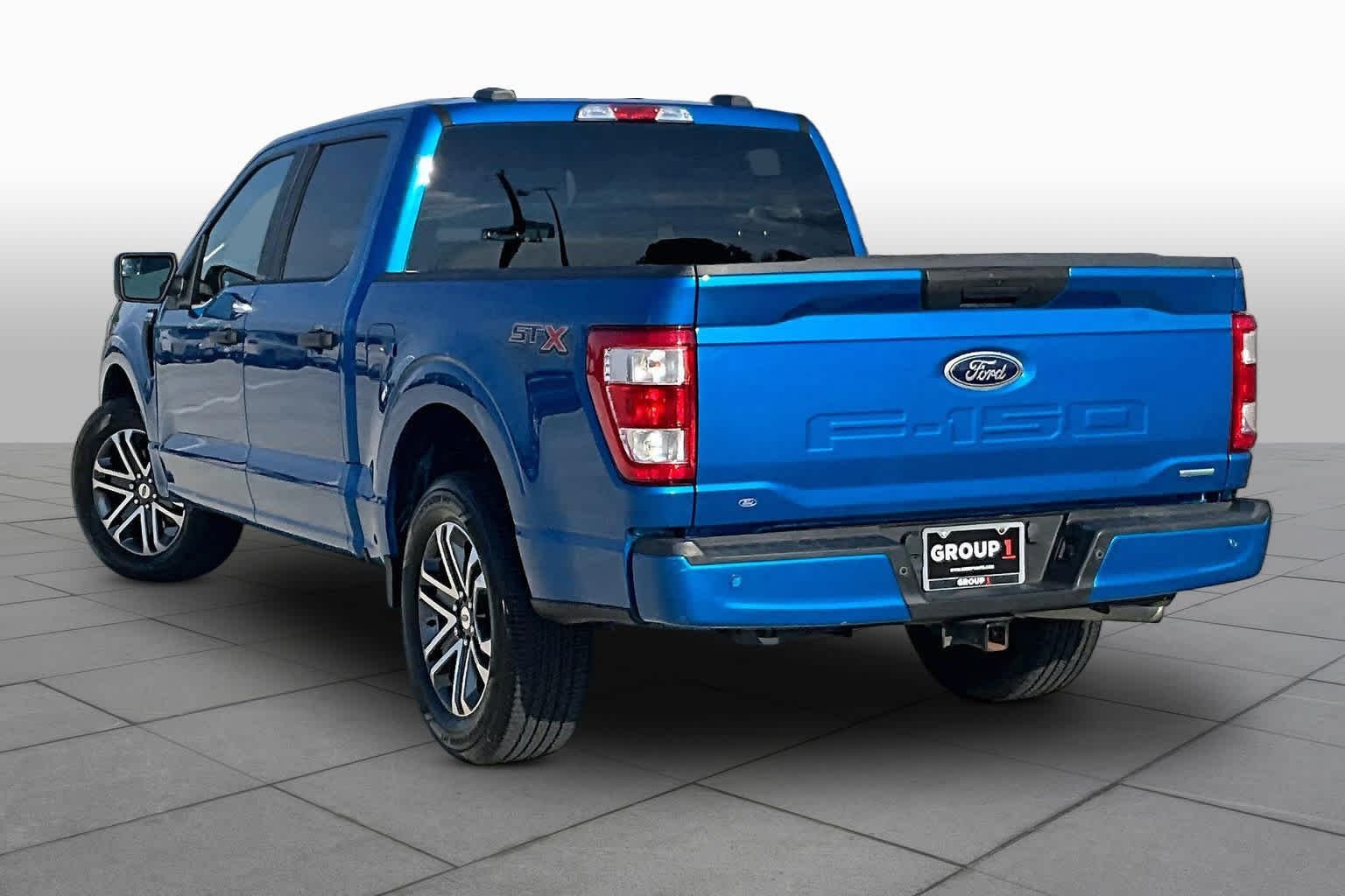 Used 2021 Velocity Blue Metallic Ford XL image 11