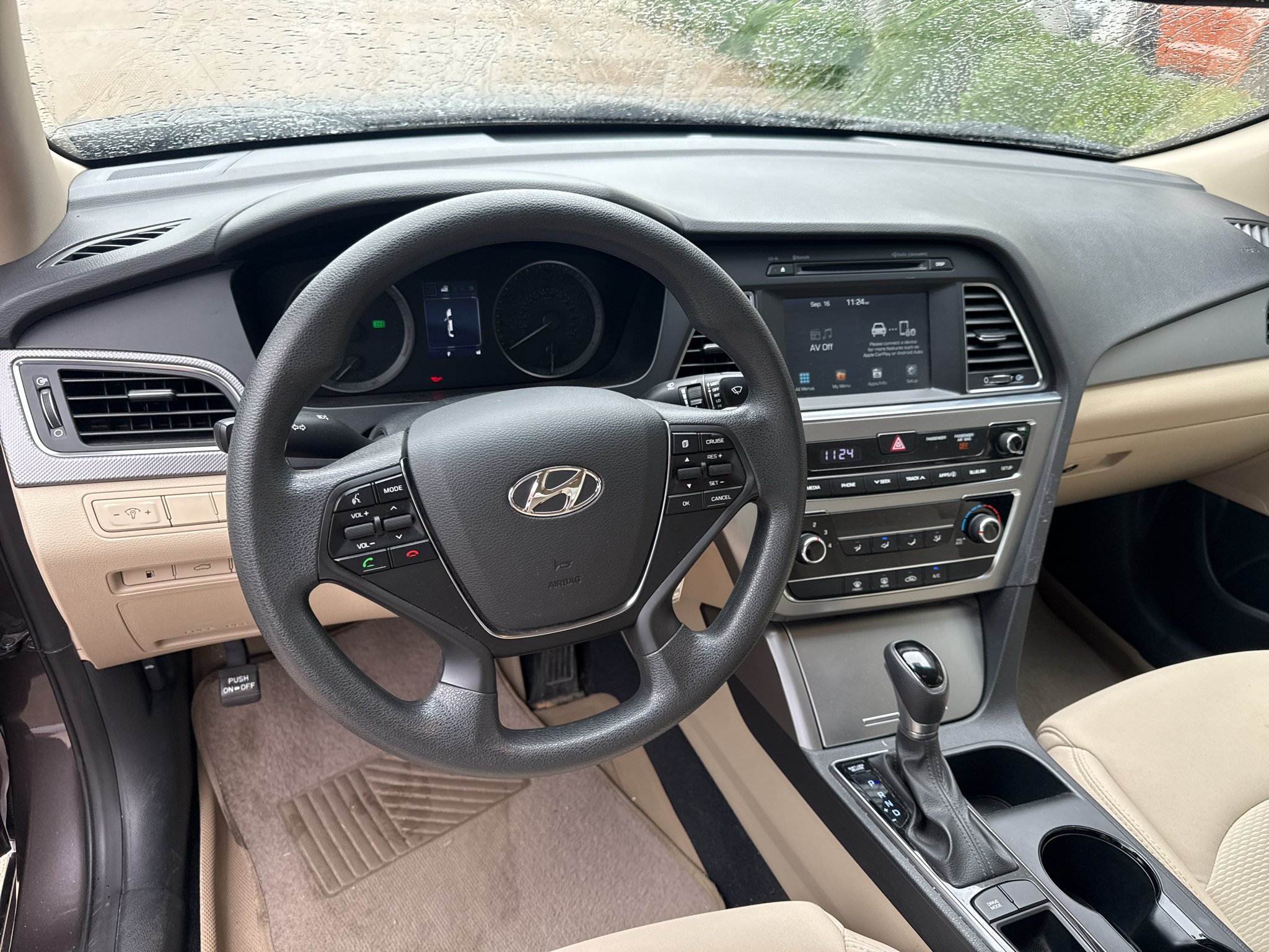 Used 2016 Dark Truffle Hyundai 2.4L SE image 11