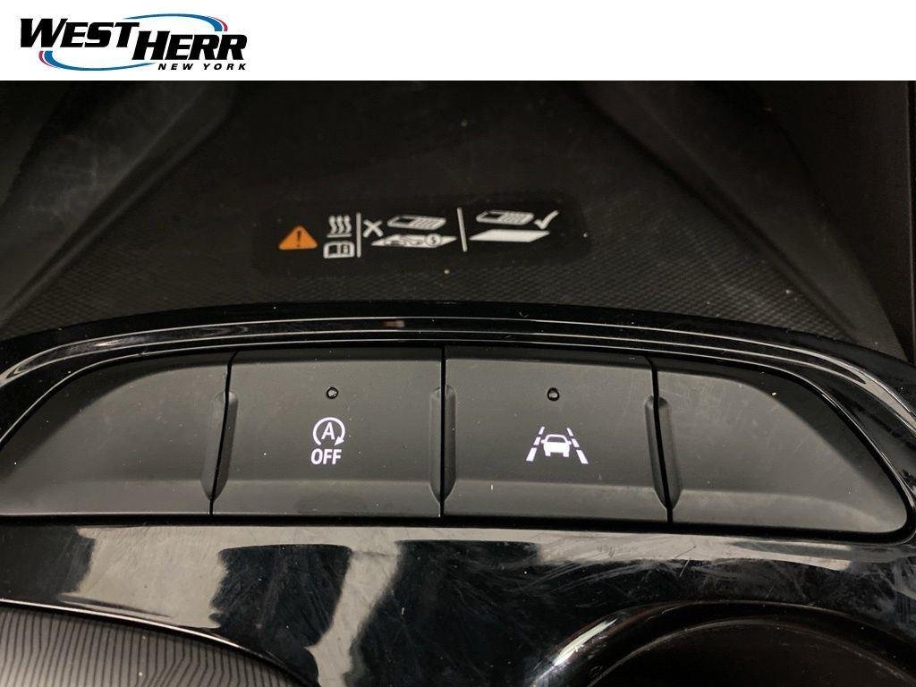 Used 2025 Summit White Buick Sport Touring FWD image 7