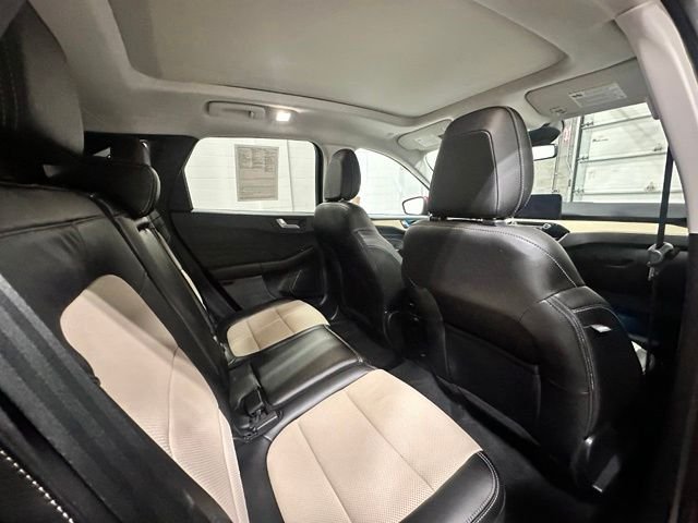 Used 2022 Red Ford Titanium image 16