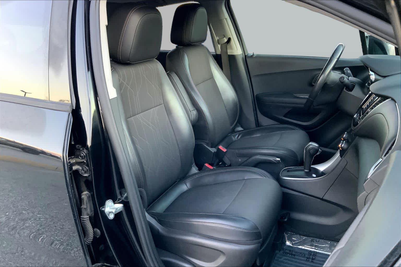 Used 2020 Mosaic Black Metallic Chevrolet LT image 8