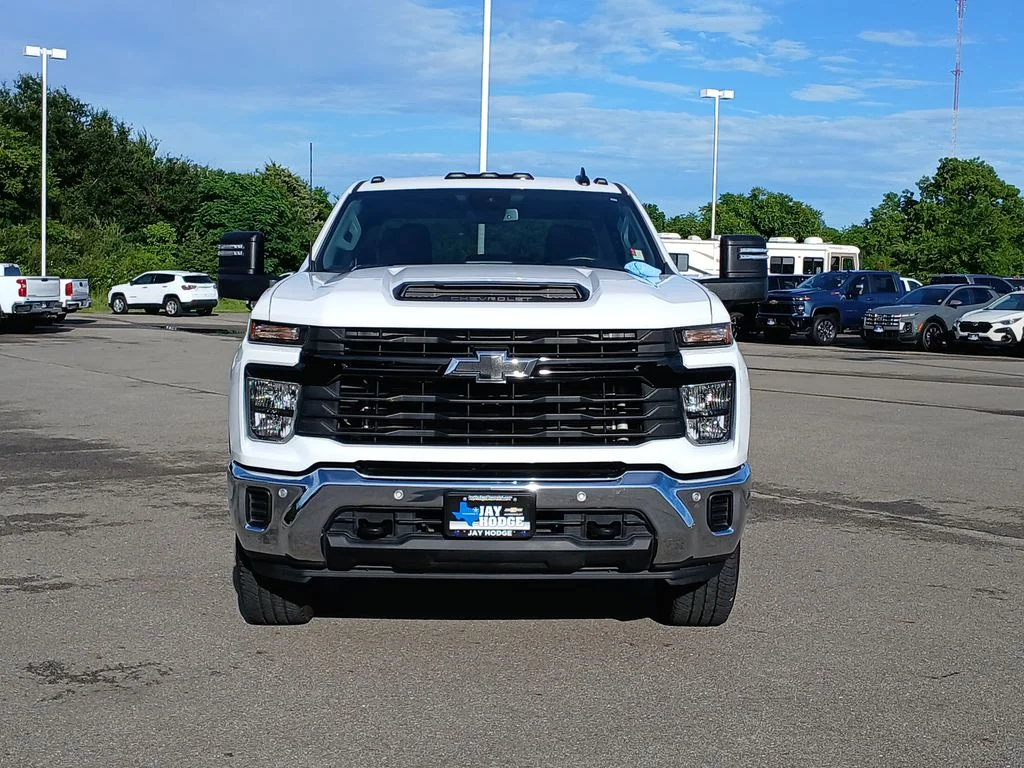 Used 2025 White Chevrolet Work Truck image 3