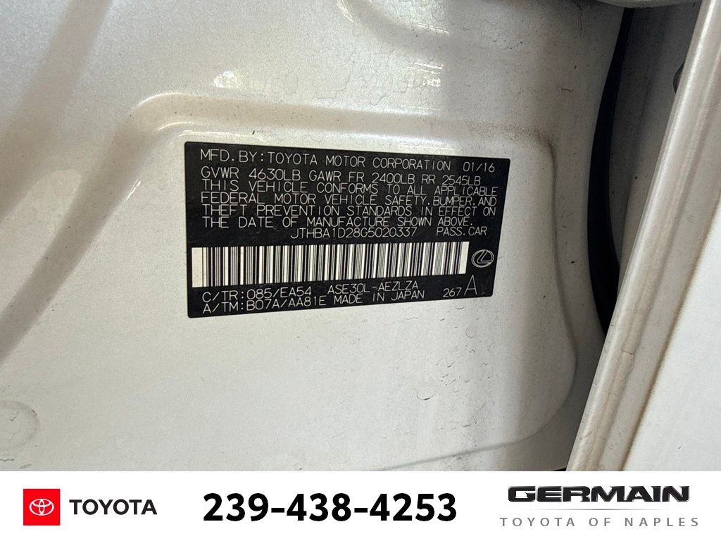 Used 2016 White Lexus 200t image 19