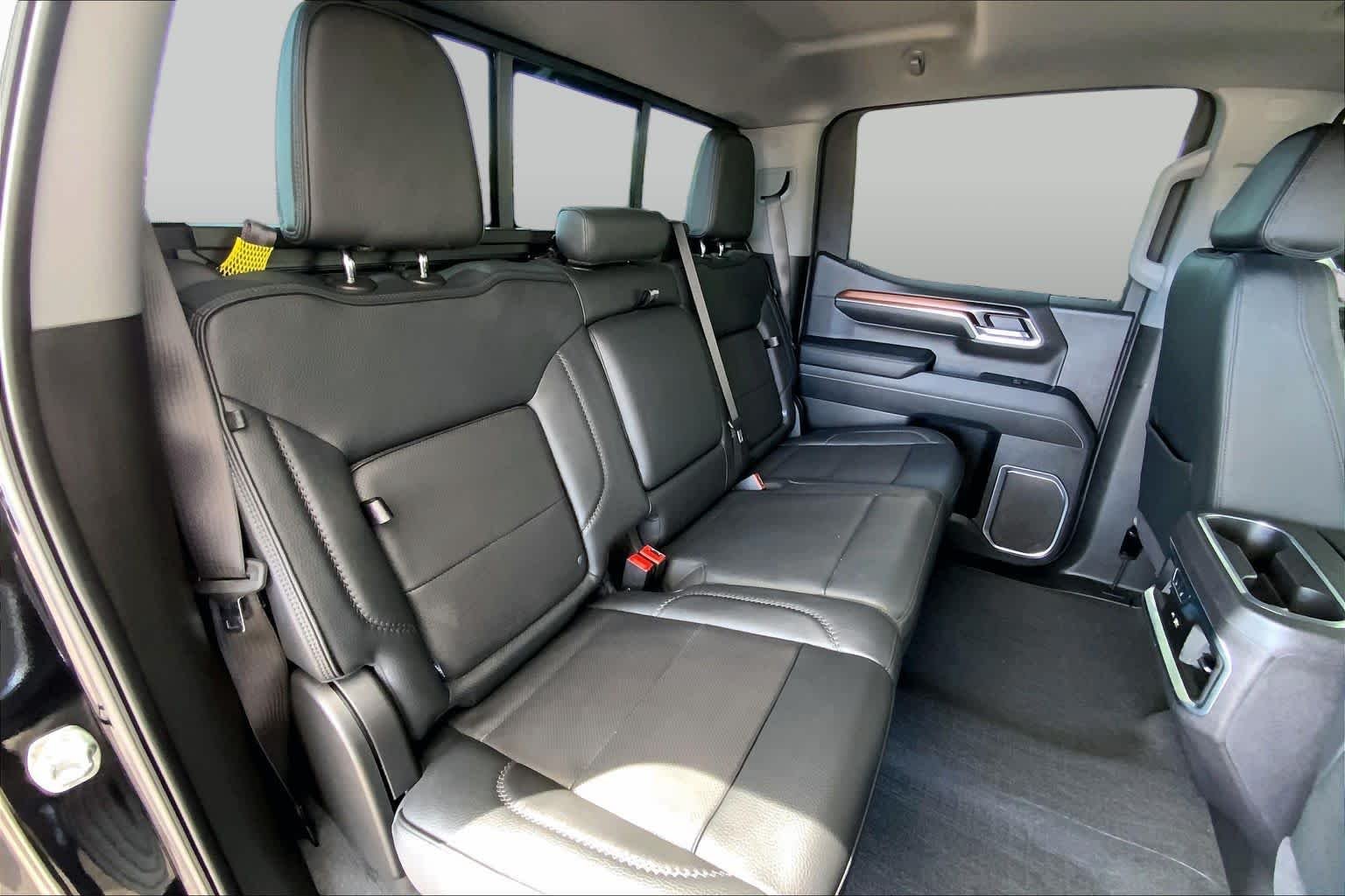 Used 2025 Onyx Black GMC Denali image 17