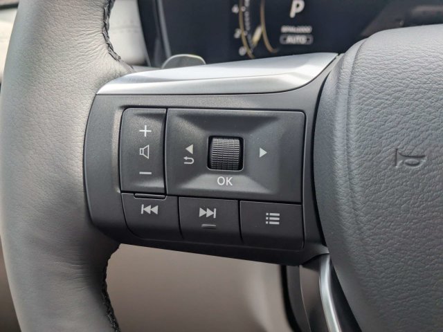 New 2027 RADIANT WHITE INFINITI Luxe AWD image 28