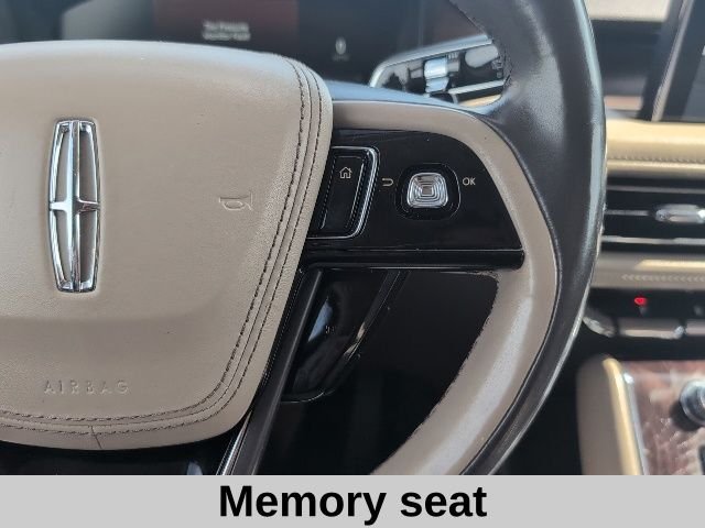 Used 2020 White Metallic Lincoln Reserve image 8