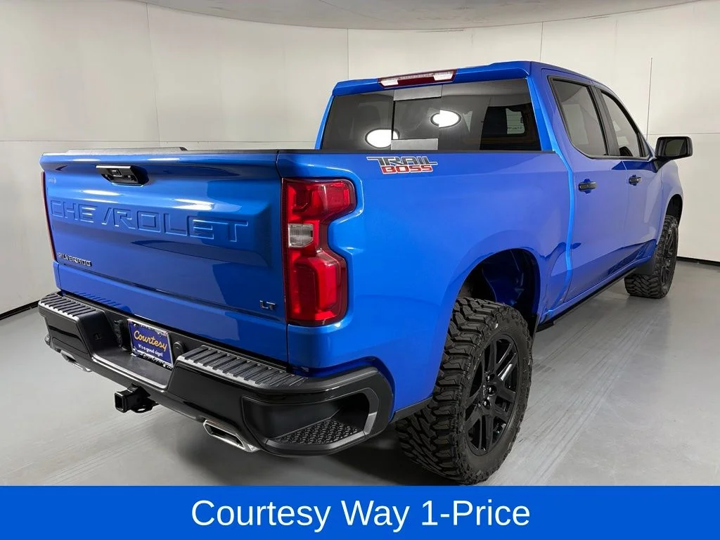 Used 2026 Blue Chevrolet LT Trail Boss image 9