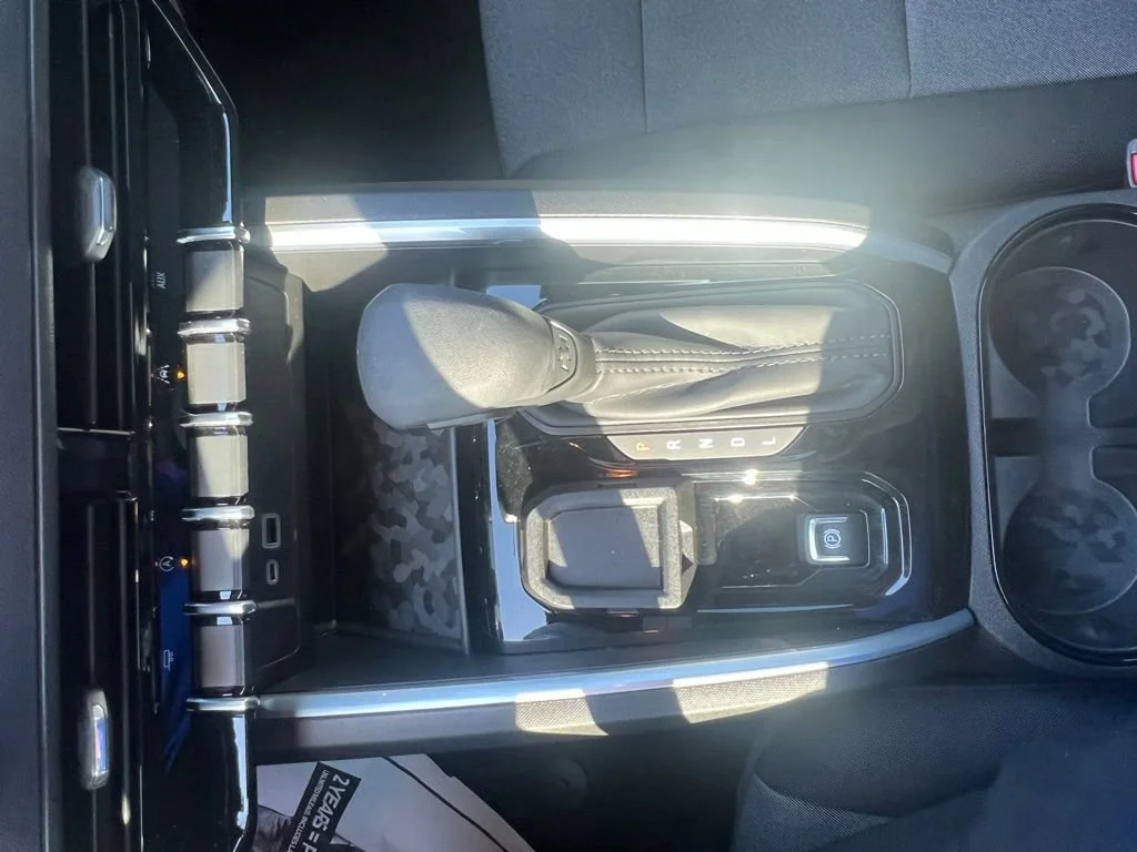 2025 Chevrolet Colorado Work Truck - Photo 11