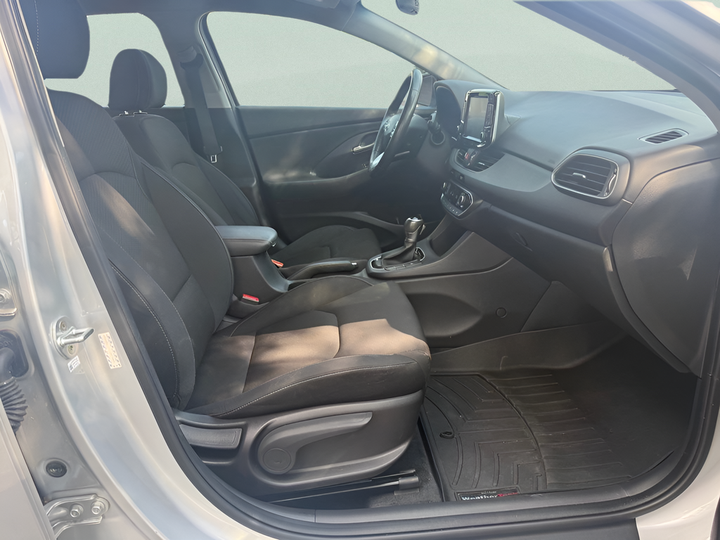 Used 2018 Silver Hyundai Base image 13