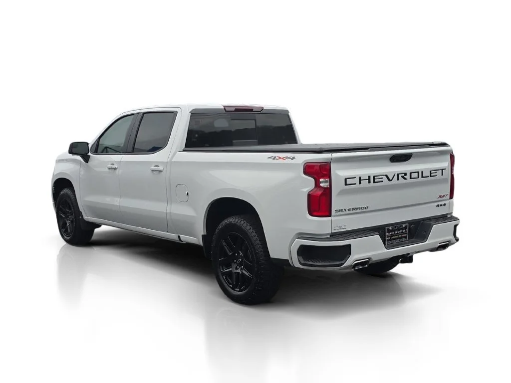 Used 2026 Summit White Chevrolet RST image 10