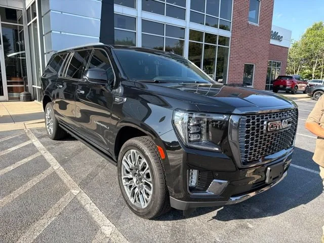 Used 2024 Onyx Black GMC Denali Ultimate image 8