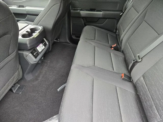 New 2026 Oxford White Ford XLT image 38