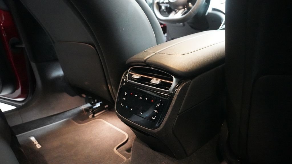Certified Used 2023  Mercedes-Benz Base image 32