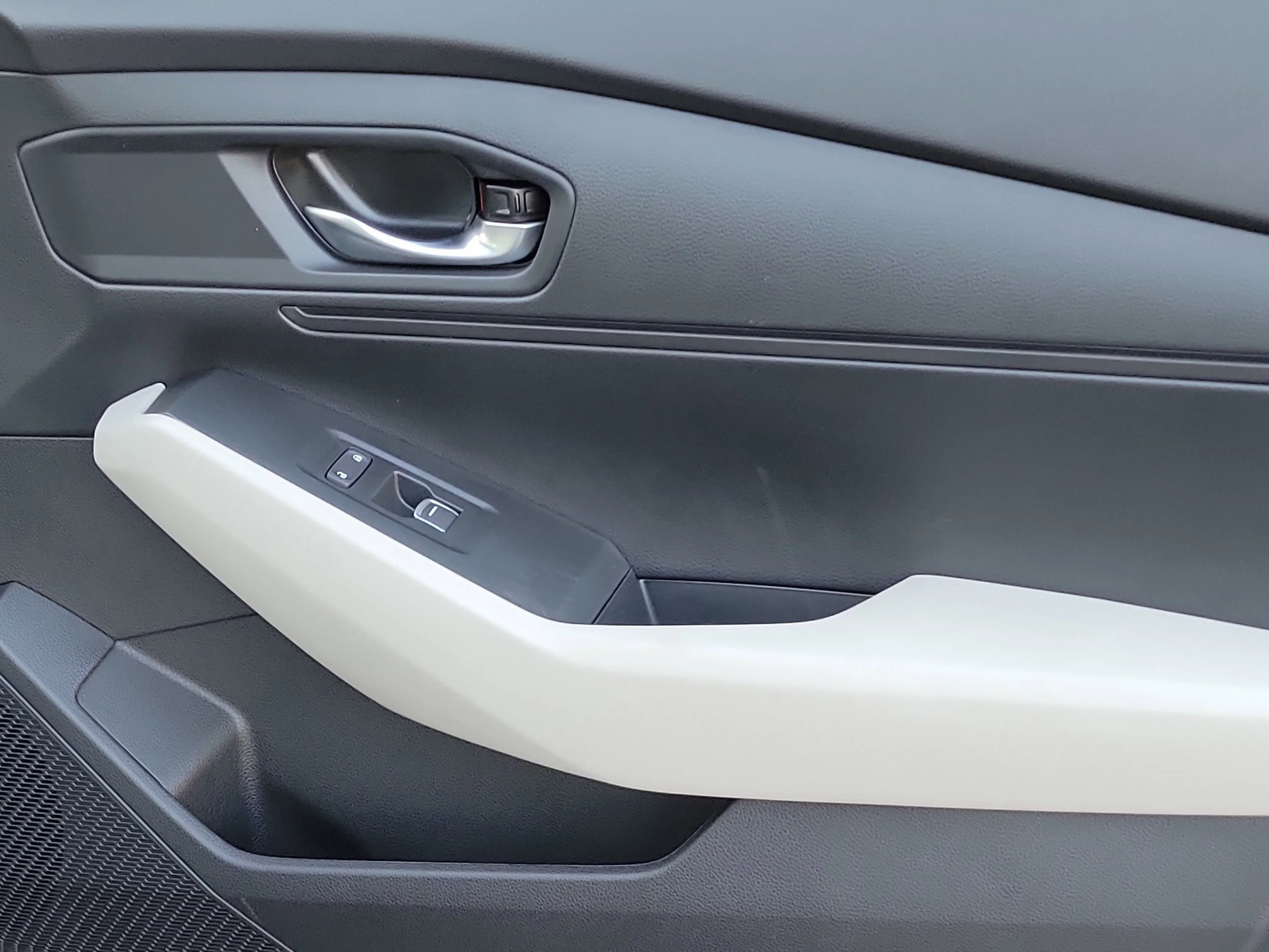 New 2026 Platinum White Pearl Honda LX image 14