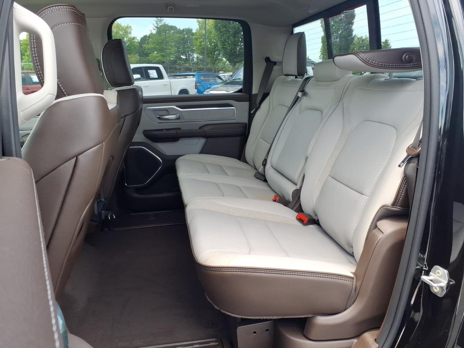 New 2026 Diamond Black Crystal Pearl-Coat Exterior Paint RAM Laramie image 21