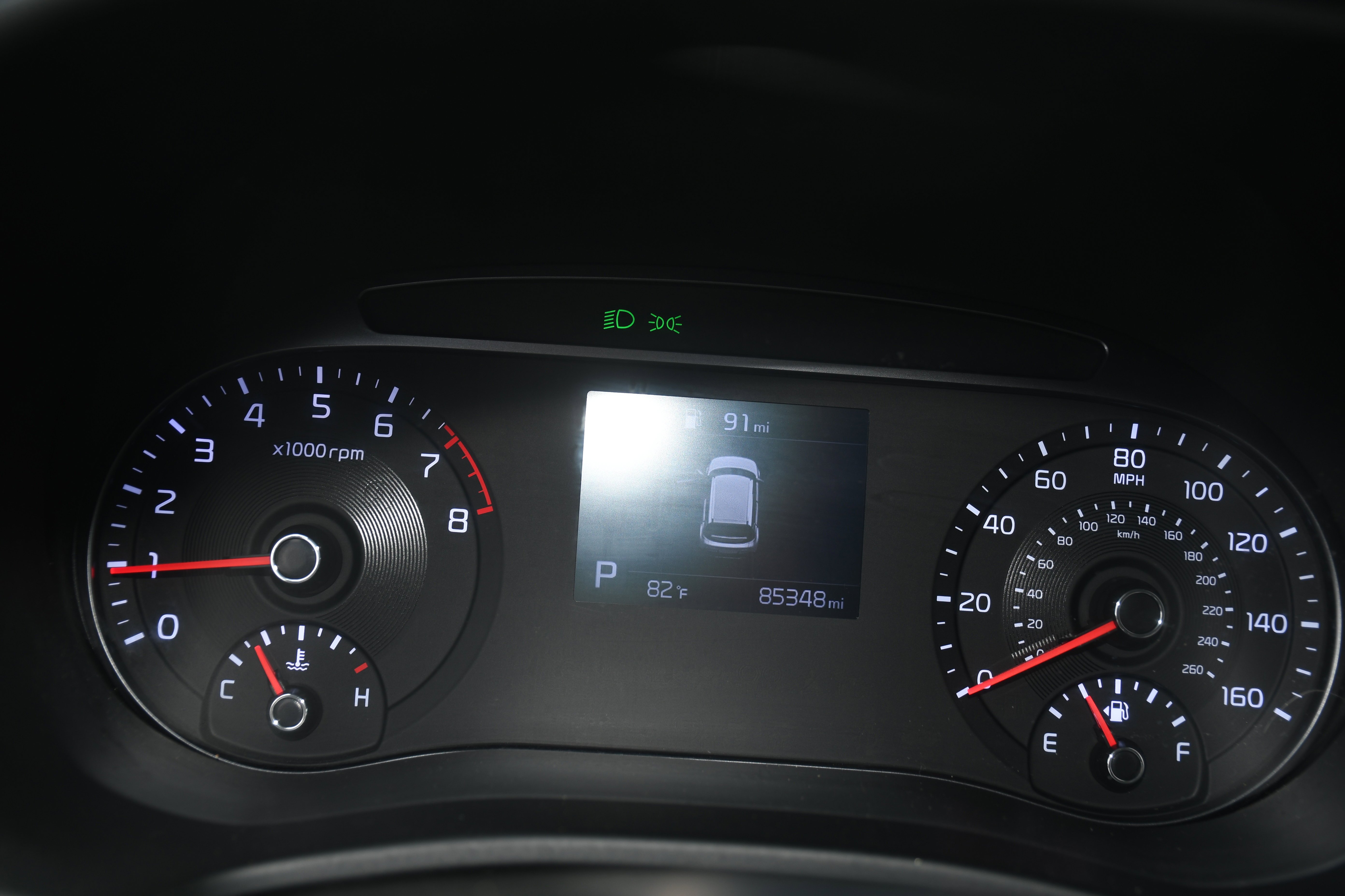 Used 2021 White Kia S image 12