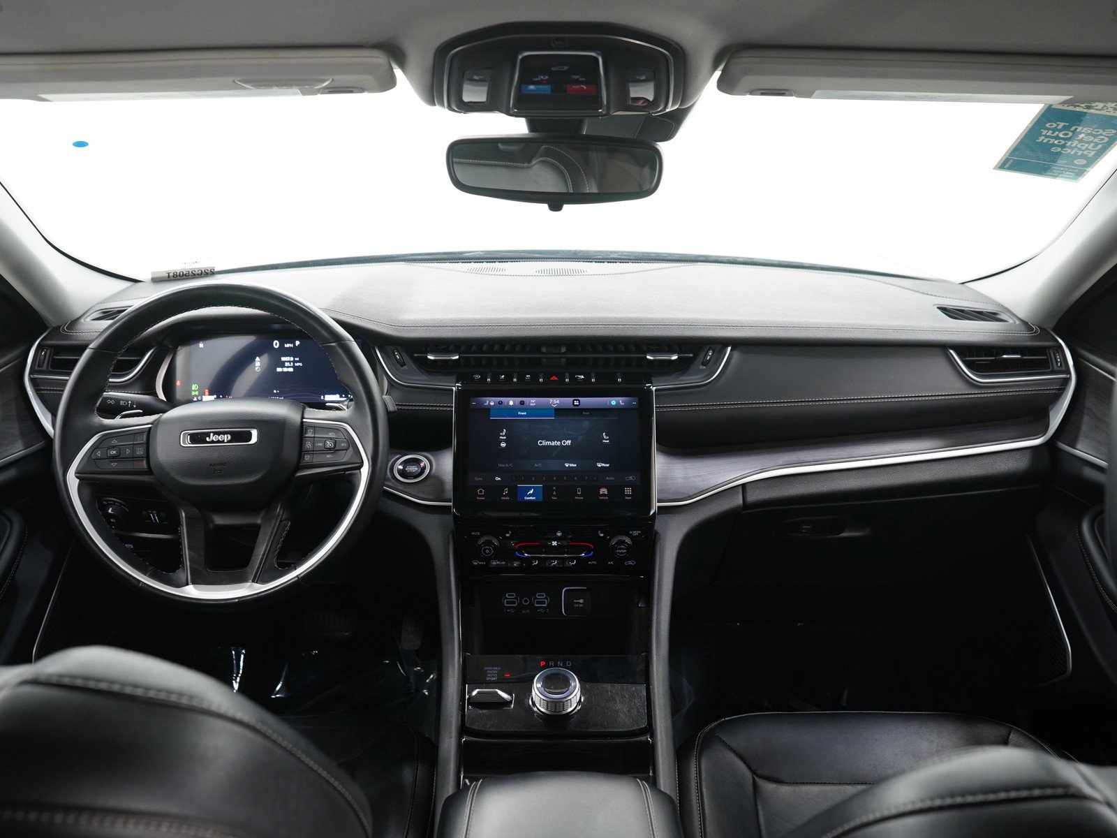 Used 2022  Jeep Limited image 15