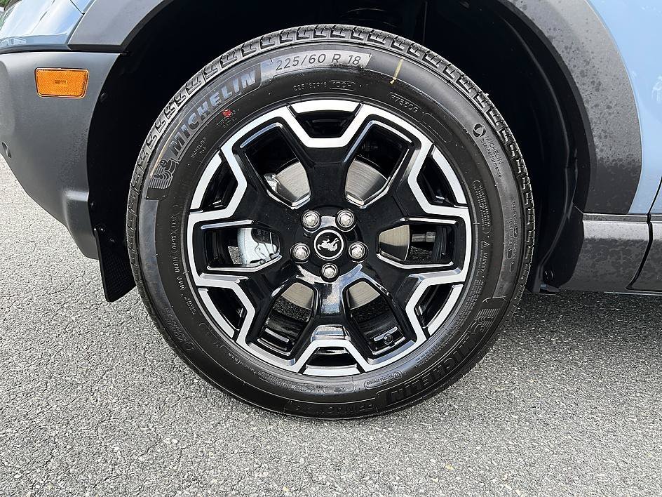 New 2026 Azure Gray Metallic Tri-Coat Ford Outer Banks® image 8