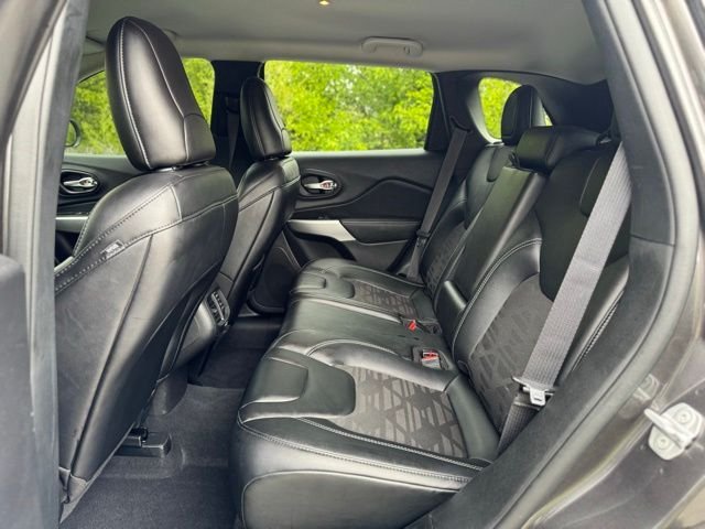 Used 2022 Crystal Metallic Jeep X image 14
