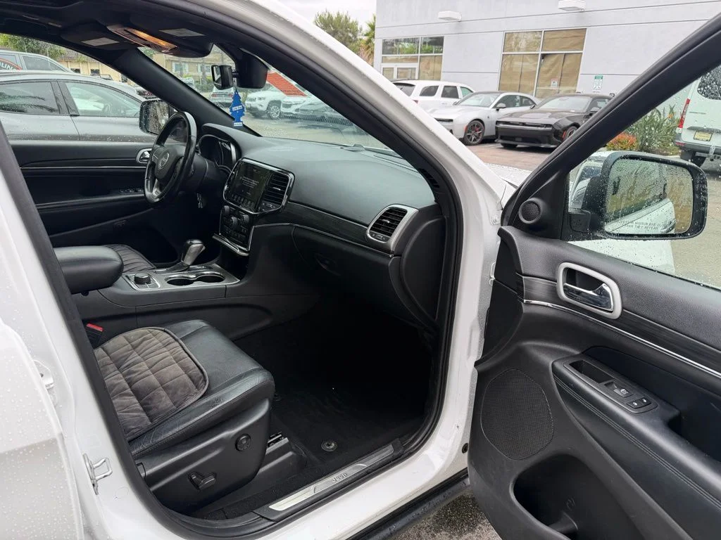 Used 2021 White Jeep Limited image 17