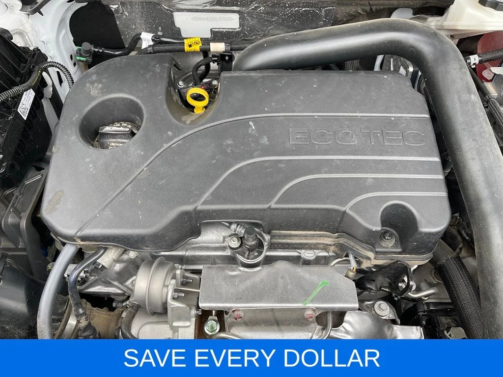Used 2025 White Chevrolet LT image 22