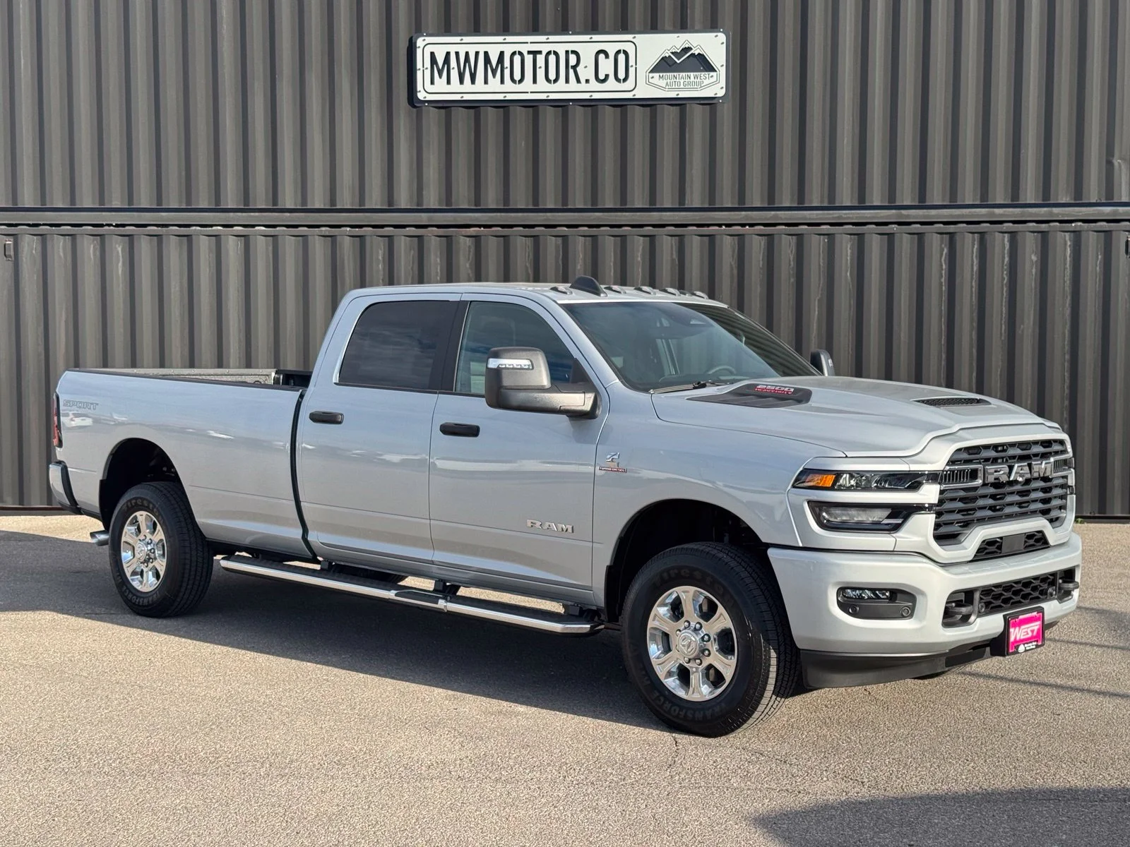 New 2027 Silver-Zynith Exterior Paint RAM Big Horn image 1