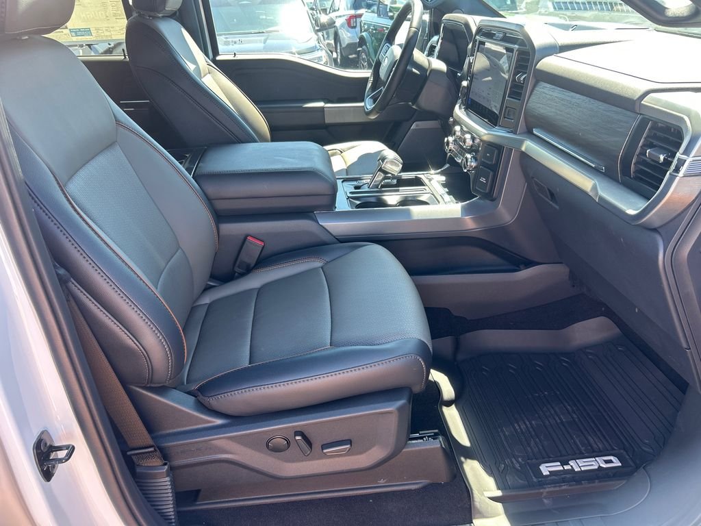 New 2025 White Ford Lariat image 13