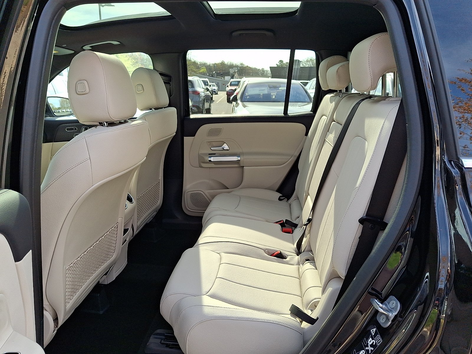 New 2026 Night Black Mercedes-Benz GLB 250 image 6