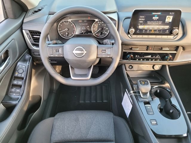 2026 Nissan Rogue SV - Photo 14