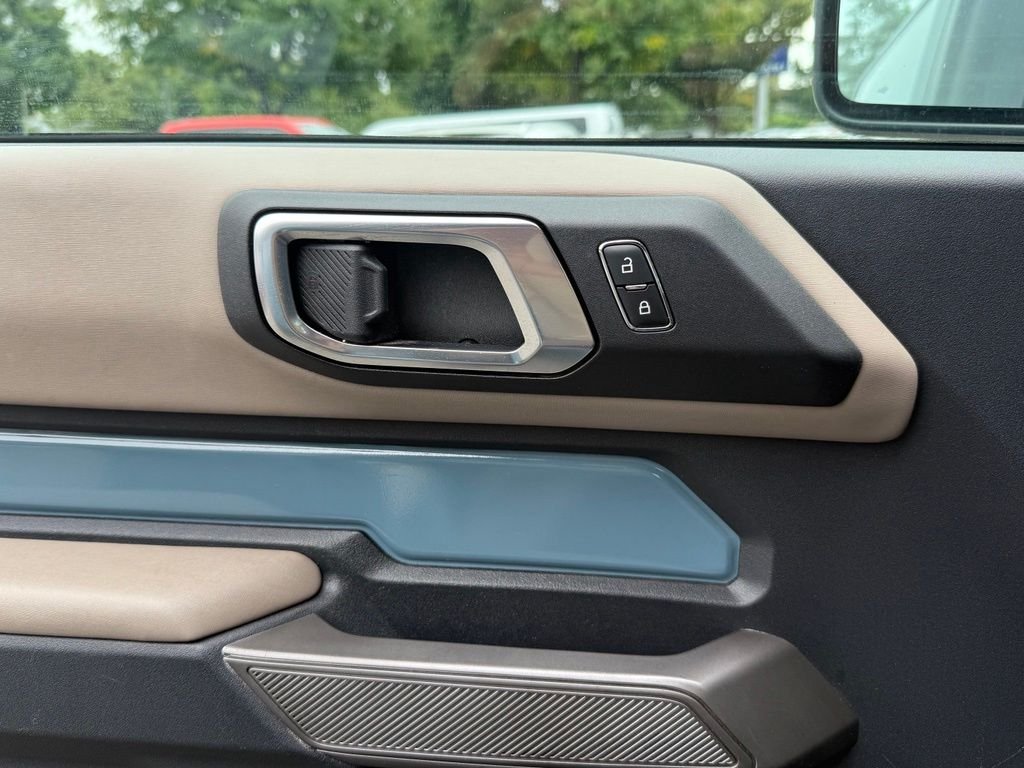 Used 2023 Blue Ford Wildtrak image 18