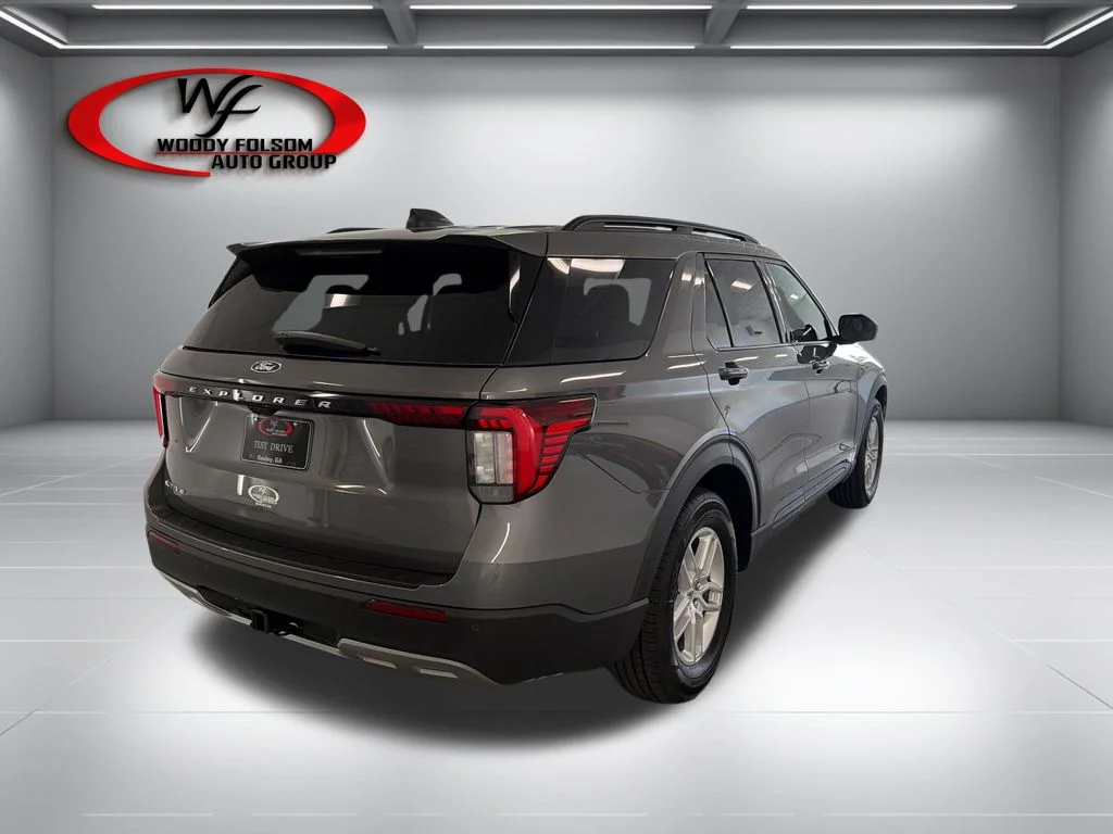 New 2027 Carbonized Gray Metallic Ford Active image 6