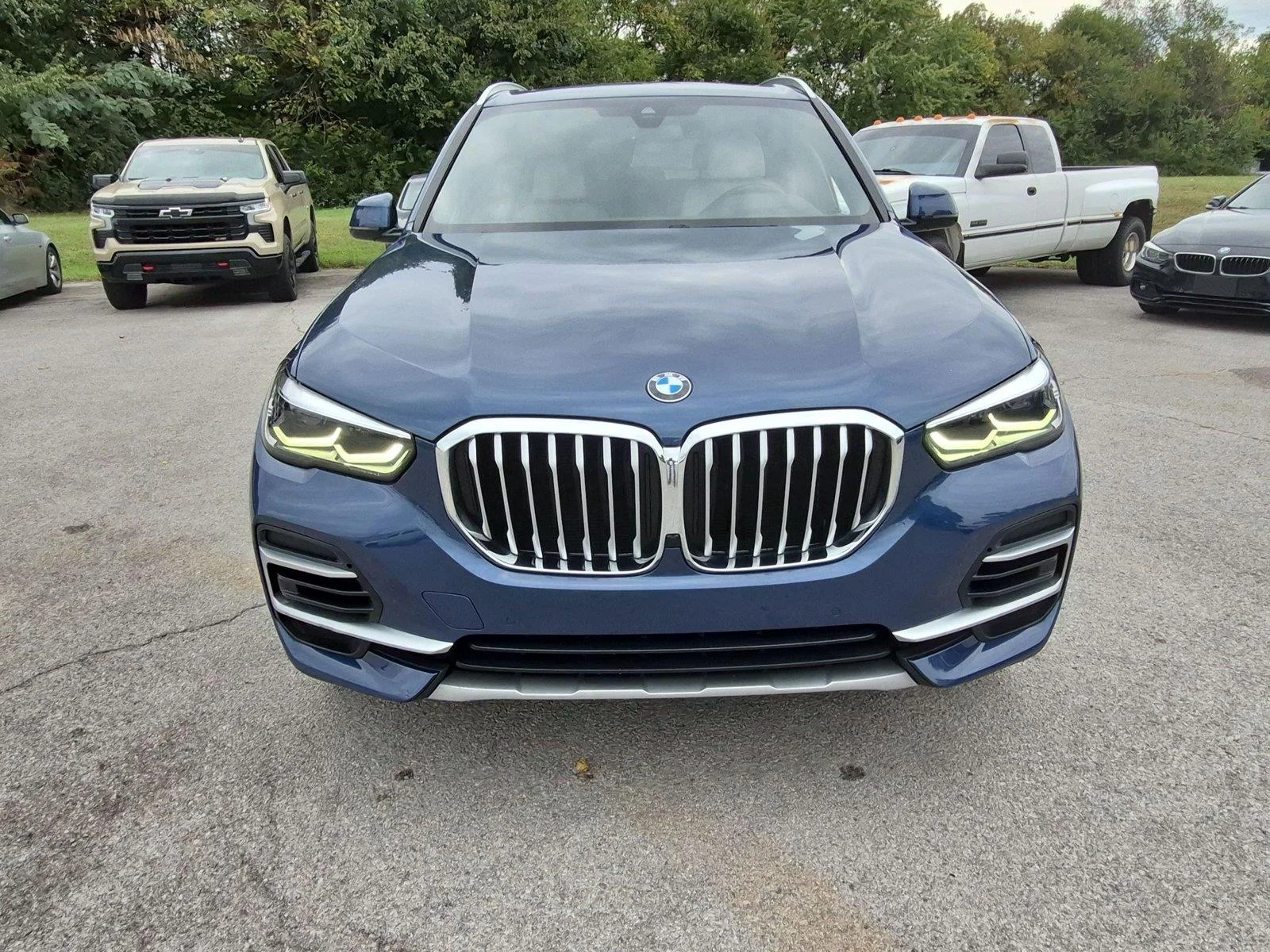 Used 2023 BLUE BMW  image 8