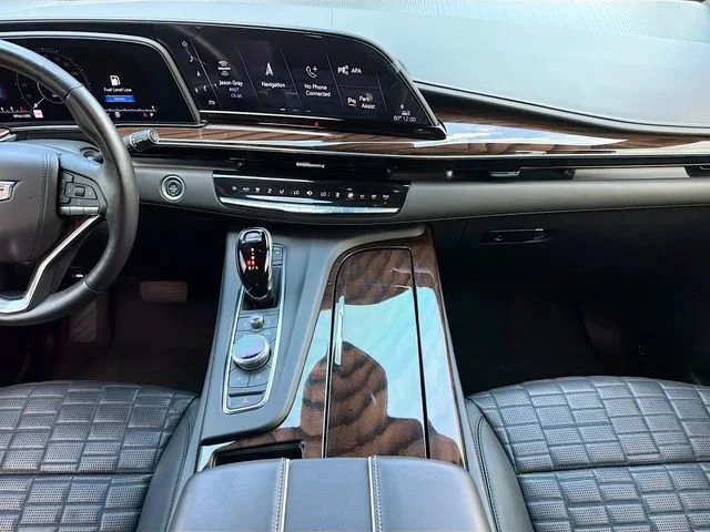 Used 2022 Crystal White Tricoat Cadillac Sport Platinum image 20