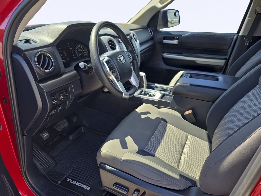 2019 Toyota Tundra SR5 - Photo 10