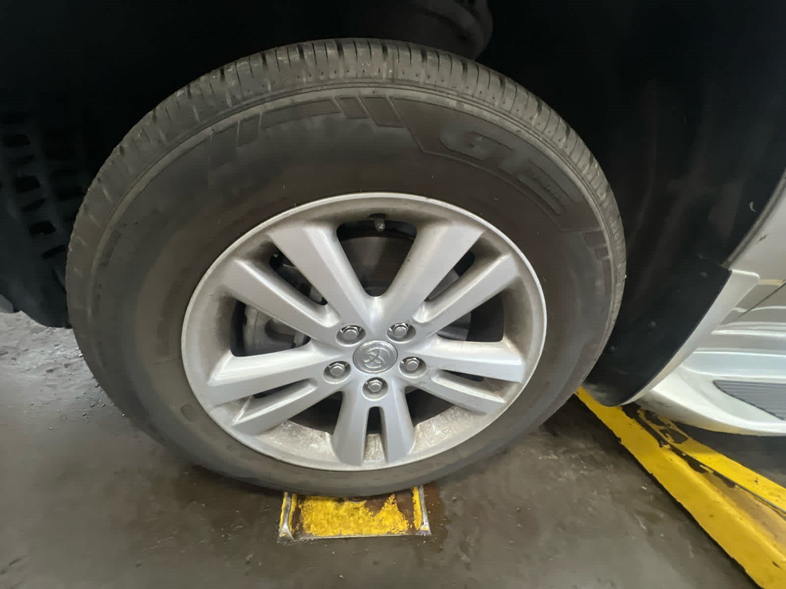 Used 2006 Millenium Silver Metallic Toyota LTD image 5