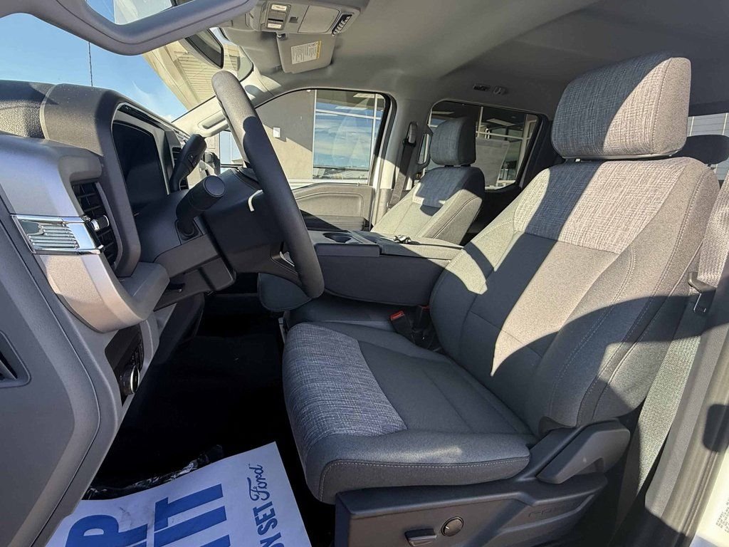 2026 Ford F-350 Super Duty XLT - Photo 13
