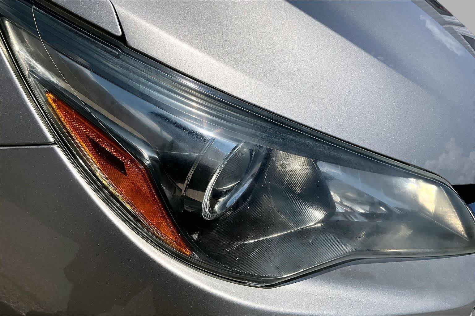 Used 2016 Creme Brulee Mica Toyota SE image 27
