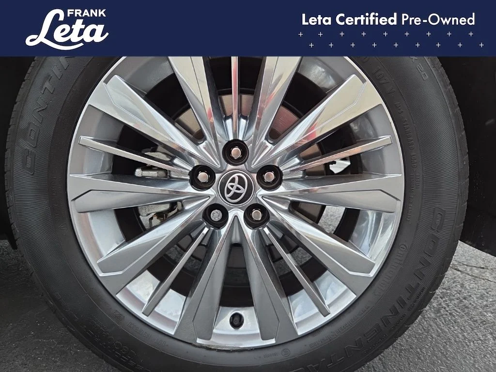 Used 2024 White Toyota Platinum image 15