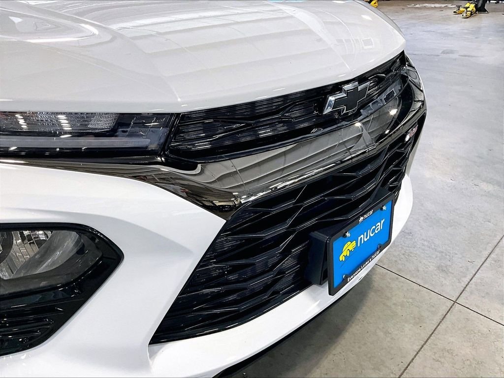 Used 2023 White Chevrolet RS image 33