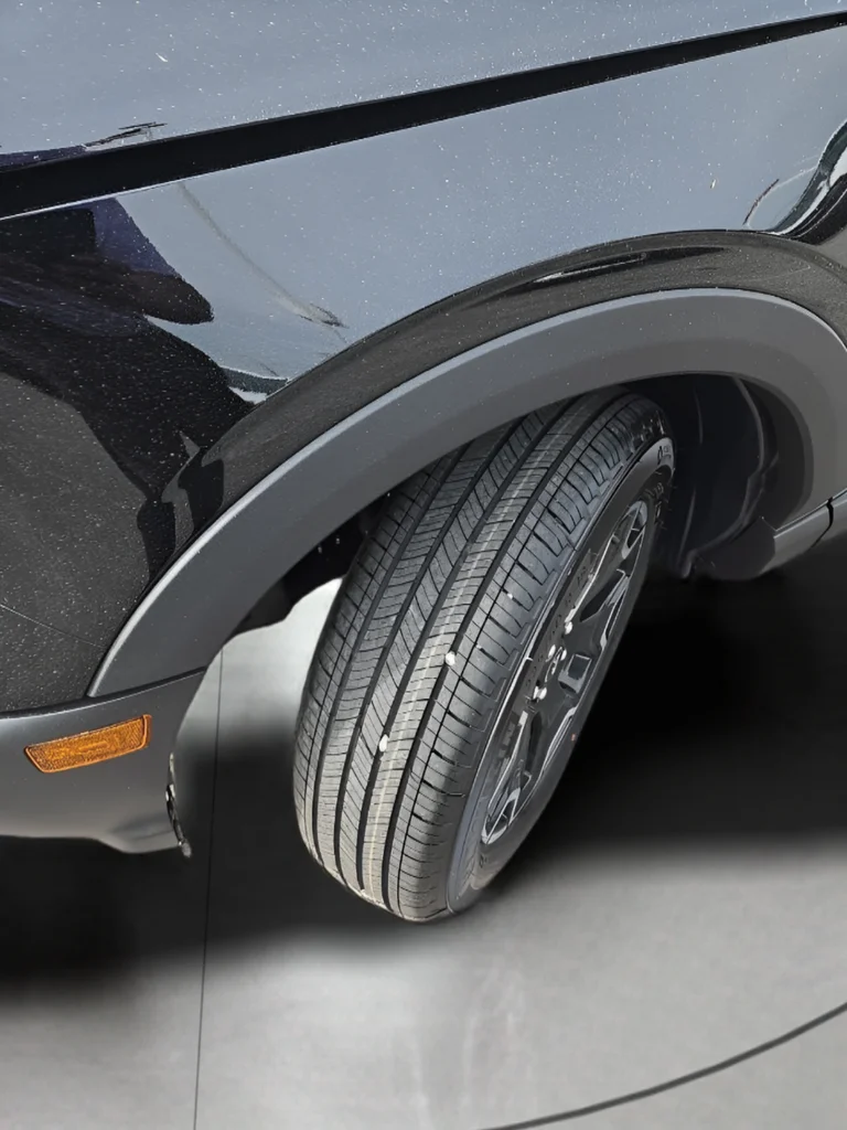 New 2026 Shadow Black Ford Outer Banks® image 5