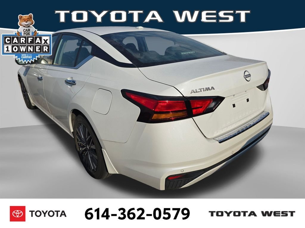 Used 2023 White Nissan 2.5 SV image 4