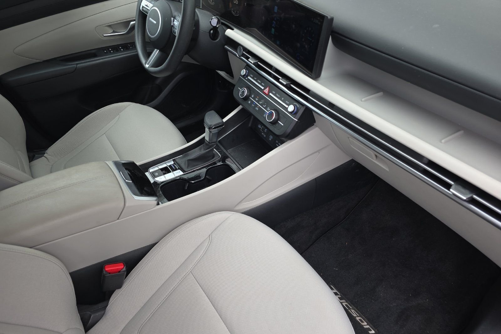 2026 Hyundai Tucson SE - Photo 16