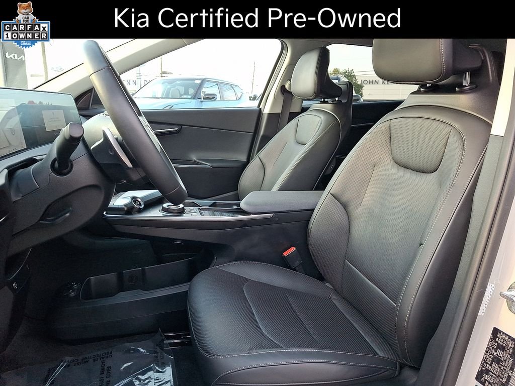 Certified Used 2024 White Kia Wind image 15